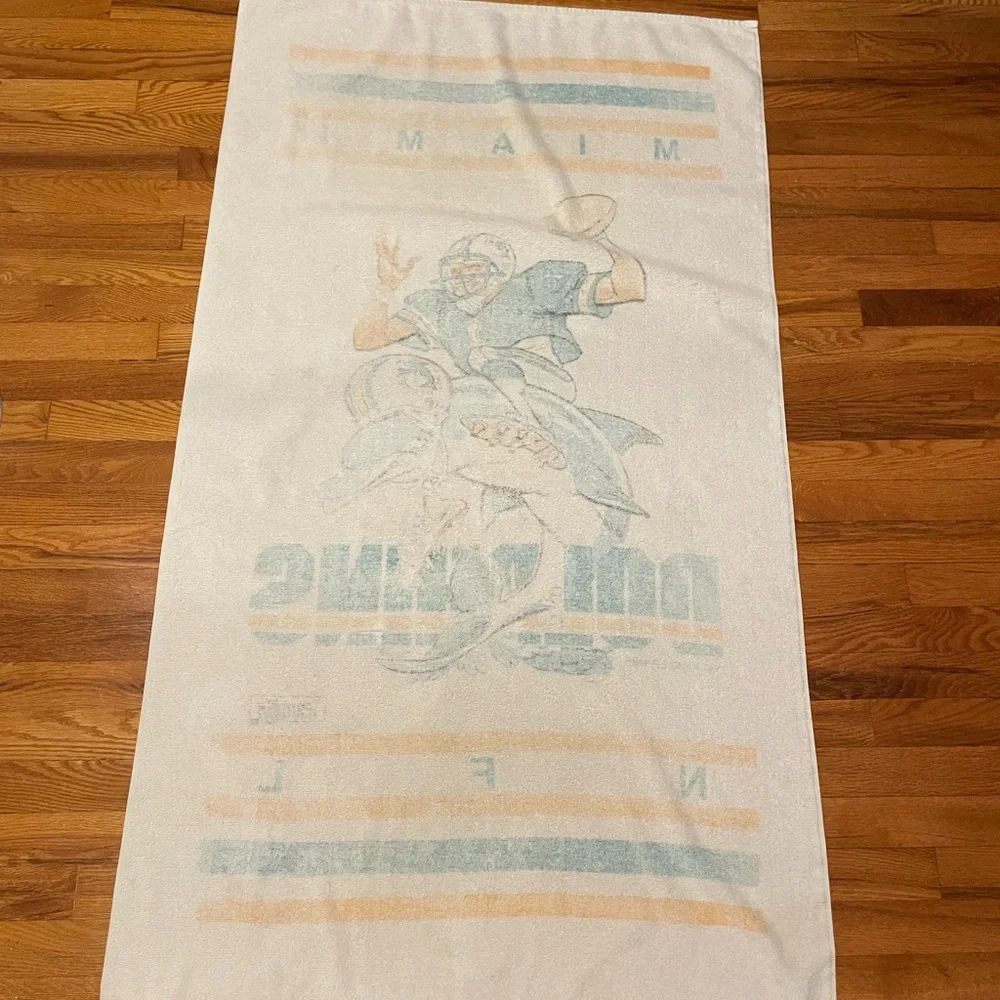 Vintage 80s Miami Dolphins Team NFL Beach Bath Towel